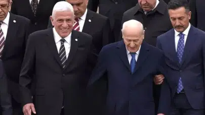 İYİ Parti’de "Anıtkabir" Gerilimi: Dervişoğlu’ndan Eleştirilere Sert Yanıt