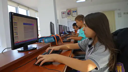 Antalya’da Binlerce Öğrenciye Eğitim Şansı!