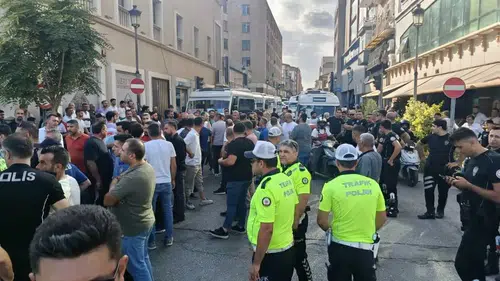 Adana Kiremithane’de Dolmuşçular Yolu Trafiğe Kapattı!