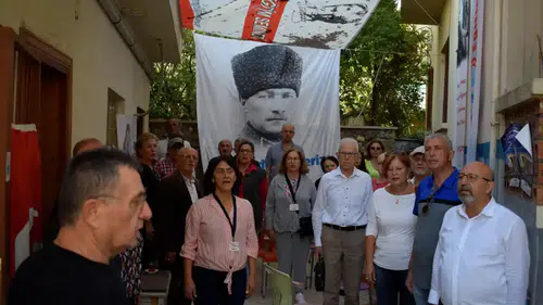 Emekliler Antalya’da Sandık Başına Gitti!