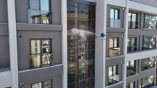 Adana’da Dış Cephe Temizliğinde Yeni Dönem! Dronlar Devrede
