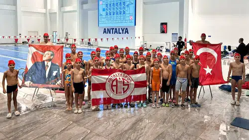 Antalyasporlu Minikler Atatürk’ü Anma Yarışlarında Fırtına Gibi Esti!