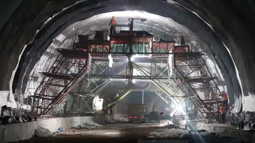 Kabataş Metro'da Çökme! Enkaz Altında Kalanlar Var