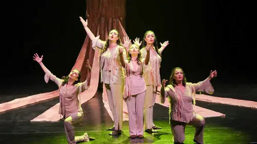 Mersin Şehir Tiyatrosu 6 Bin Yıllık Anadolu Hikâyelerini Sahneye Taşıdı