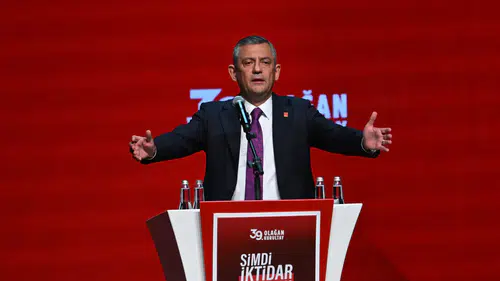 Özgür Özel 4. Kez CHP Genel Başkanı Seçildi: Tüm Oyları Aldı