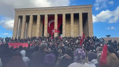 Çözüm Sürecine Tepki Ata’nın Huzurunda Yükseldi