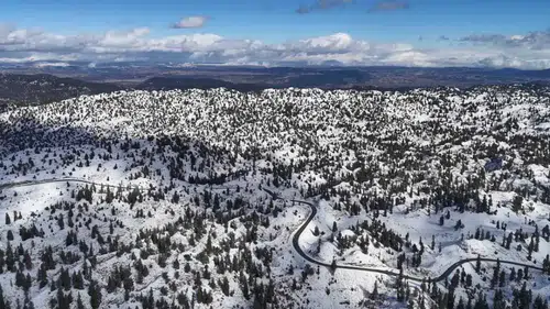 Mersin’in Torosları Beyaza Büründü: Denizde Yaz, Zirvede Kış!