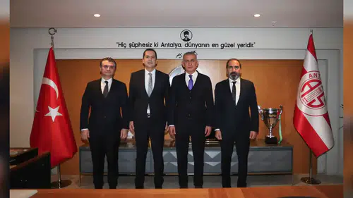 Antalyaspor Tesislerinde Kritik Buluşma