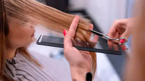 Antalya'da Kayıt Dışı Kuaförlere "Kırmızı Kart": Denetim Kıskacı Daralıyor!