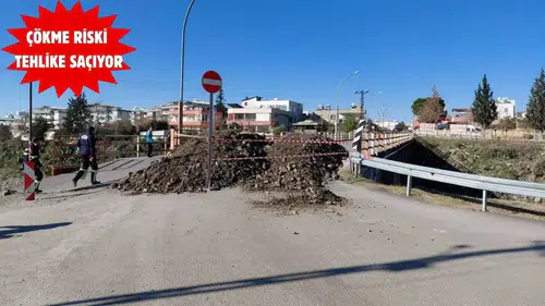 Hatay’da Tarihi Köprünün Ortası Delinince Trafiğe Kapatıldı!