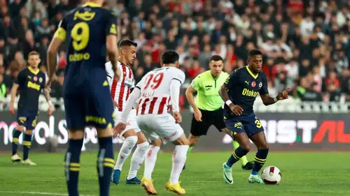 Fenerbahçe Sivasspor Maçı Ne Zaman Saat Kaçta Hangi Kanalda? Muhtemel 11'ler
