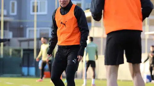 Alanyaspor’da Rize Mesaisi Başladı: Karadeniz Virajı İçin Düğmeye Basıldı!