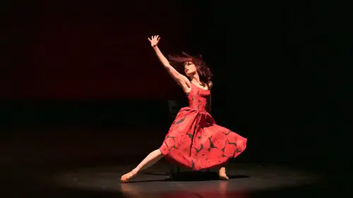 Antalya Sahnesinde Modern Dans Rüzgarı