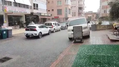 Alanya’da Sağanak Doluya Döndü