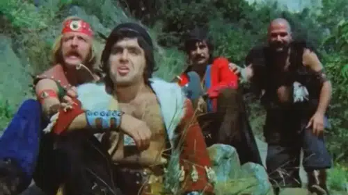 Yeşilçam’ın Sevilen Oyuncusuna Sessiz Veda...Nur Sürer'den sert tepki! "Yazıklar olsun"