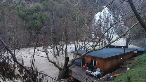 Antalya’da Yağan Şiddetli Yağışlar Uçansu Şelalesi’ni Uçurdu
