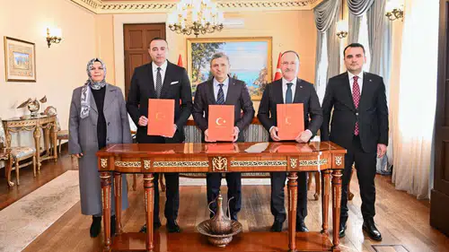 Antalya Valiliği'nde Hareketli Dakikalar! Milletvekili Kaya ile Protokol İmzalandı: O İlçeye Müjde