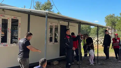 Manavgat’ta Mum Işığı Söndü, Umudun Işığı Yandı