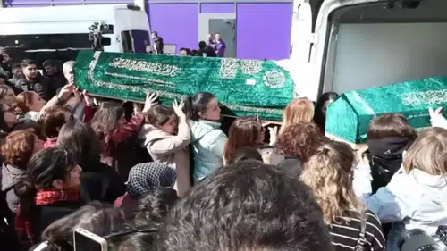 "Dokunmayın" Feryadı Yükseldi: Anne-Kızın Tabutuna Kadınlar El Verdi