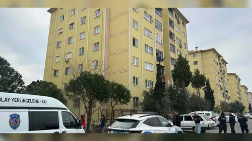 Anne Yoktu, Baba Uyuyordu: Denizli'de 3 Yaşındaki Çocuk Pencereden düştü!