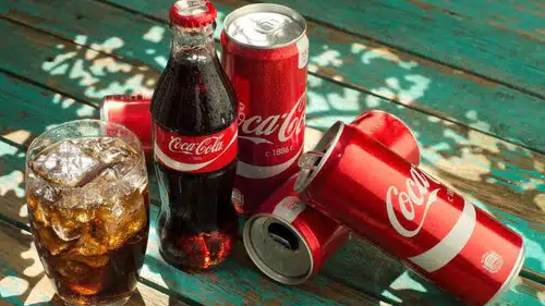 Yaz Gelmeden Zam Haberi Geldi: Kutu Kola 50 TL’yi Gördü! TBYD Güncel Fiyat Listesini Sızdırdı
