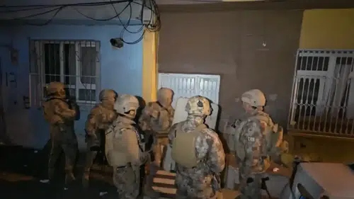 Adana'da Sosyal Medyadan Suç Örgütü Propagandası Yapan 94 Kişiye İşlem!