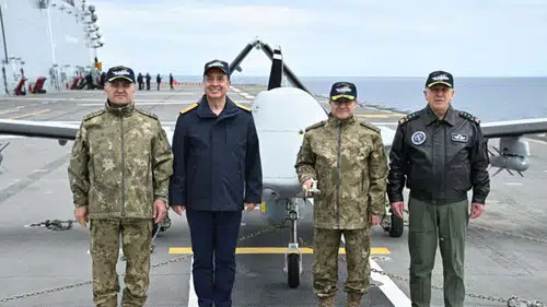 TCG Anadolu’dan Tarihi Gövde Gösterisi!