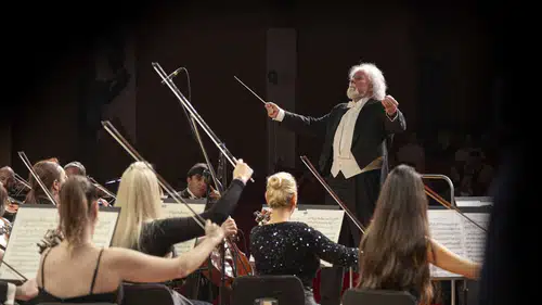 Antalya’da Senfoni Coşkusu ve Beklenmedik Erteleme