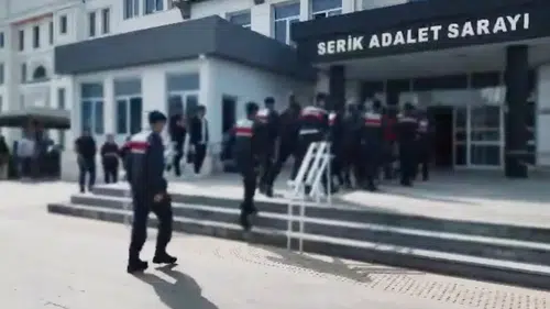Serik'te Tefecilik Operasyonu! 149 Milyonluk Mal Varlığına El Konuldu