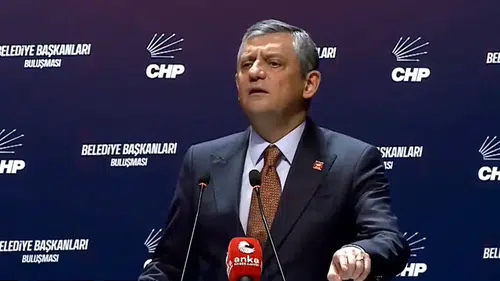CHP’li Belediye Başkanları Ankara’da Toplandı: "Haysiyet Cellatlarını Unutursak Şerefsiziz"