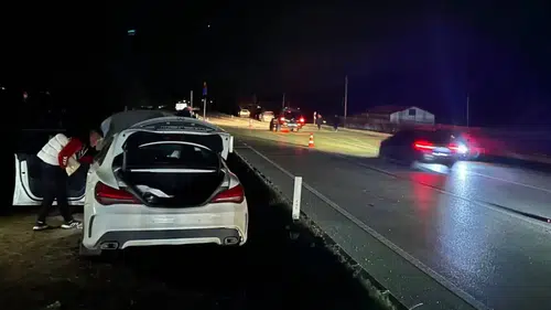 Isparta Sevinçbey Mevkiinde Araçlar Birbirine Girdi