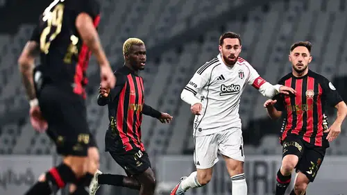Beşiktaş - Fatih Karagümrük Ne zaman Saat Kaçta? İlk 11'ler belli oldu