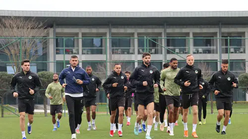 Alanyaspor Zafer İçin Kampa Girdi: Kasımpaşa Deplasmanı Öncesi Riva’da Taktik Şov!
