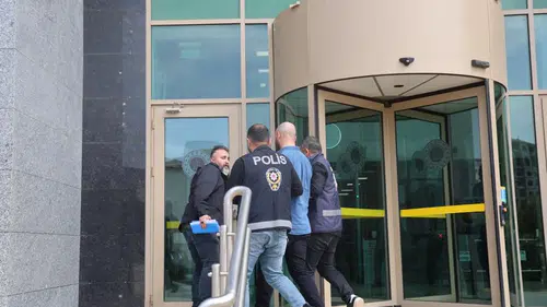 İYİ Partili Başkandan Skandal Tehdit: 26 Yıl Hapisle Aranan Kardeşi İçin Basını Hedef Aldı