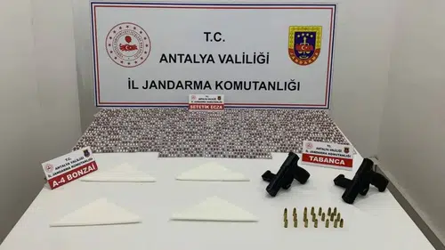 Kepez'de Çifte Uyuşturucu Operasyonu