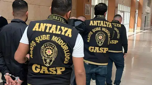 Antalya'da 2 Haftada 3 Bin 738 Gözaltı, 517 Tutuklama