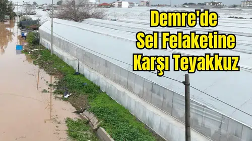 Demre'de Seralar Kuvvetli Yağışa Teslim