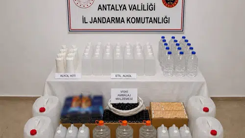 Konyaaltı'nda Ev Baskını! Sahte İçki İmalathanesi Çıktı