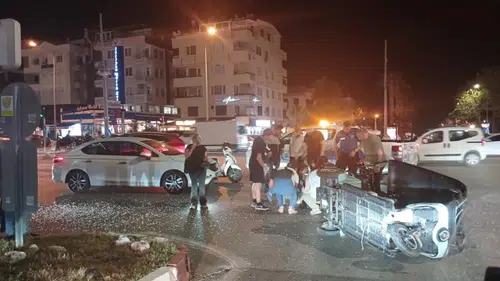 Konyaaltı'nda Kırmızı Işık İhlali Kazayla Sonuçlandı! 3 Kişi Yaralandı