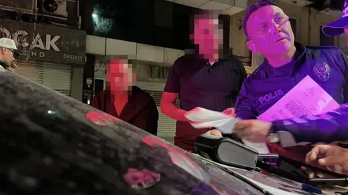 Burdur'da İlginç Kaza: "Ben Yatıyorum" Dedi, Arkadaşını Polise Bıraktı!