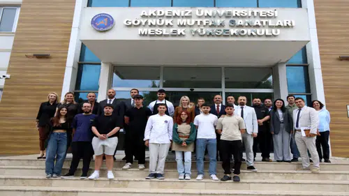 Rektör Özkan Müjdeyi Kemer'den Verdi: Akdeniz Üniversitesi Kanser Tedavisinde Yeni Dönem