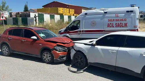 Manavgat'ta Ehliyetsiz ve Alkollü Sürücü Dehşeti! Kazada Çocukları da Yaraladı