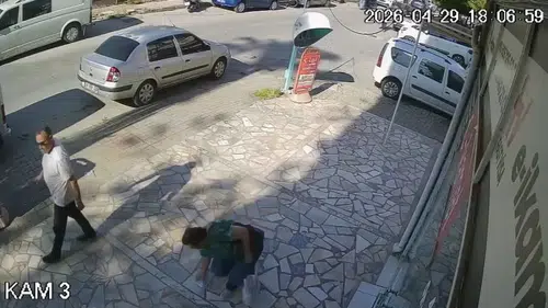 Alanya’da Yolda Bulduğu 700 Euro'yu Zabıtaya Teslim Etti! Harç Parası Sahibine Geri Döndü