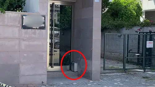 Muratpaşa'da Şüpheli Çanta Fünyeyle Patlatıldı, İçinden Çıkanlar Şaşırttı