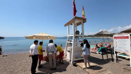 Alanya Plajlarında Mavi Bayrak Mesaisi