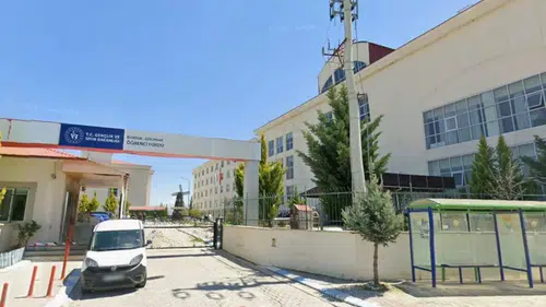 Gölhisar KYK Yurdu'nda Gece Yarısı Kimyasal Alarmı