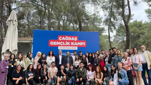 Antalya’da Çağdaş Gençlik Kampı: 45 Genç Geleceğe Hazırlandı