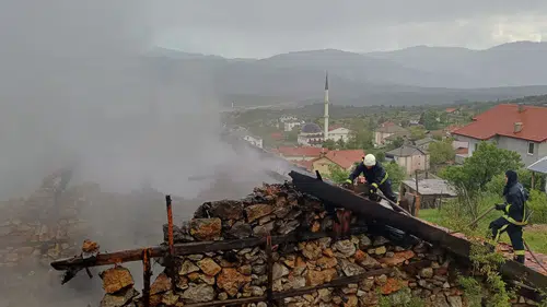 Antalya'da Tarih Kül Oldu: Akseki’nin Simgesi Düğmeli Ev Küle Döndü!