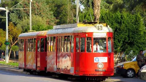 Yola Çıkacaklar Dikkat! Antalya'da Nostalji Tramvayı Seferlerine Bayram Molası