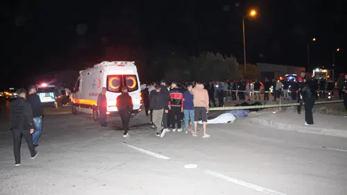 Kumluca'da Dehşet Anları:Çöp Kamyonuna Çarpan İki Genç Hayatını Kaybetti